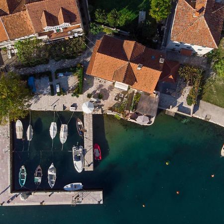 Tanja'S Seafront Orahovac Apartment Kotor Ngoại thất bức ảnh